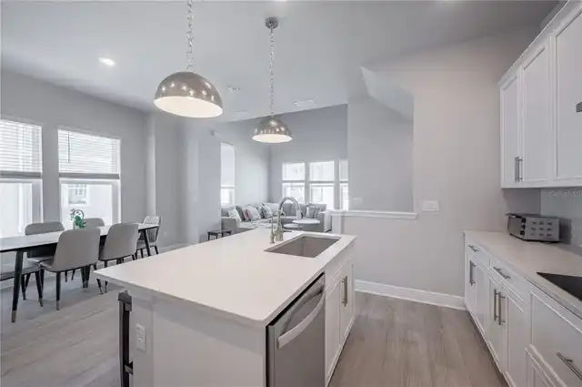 Listing Photo 8