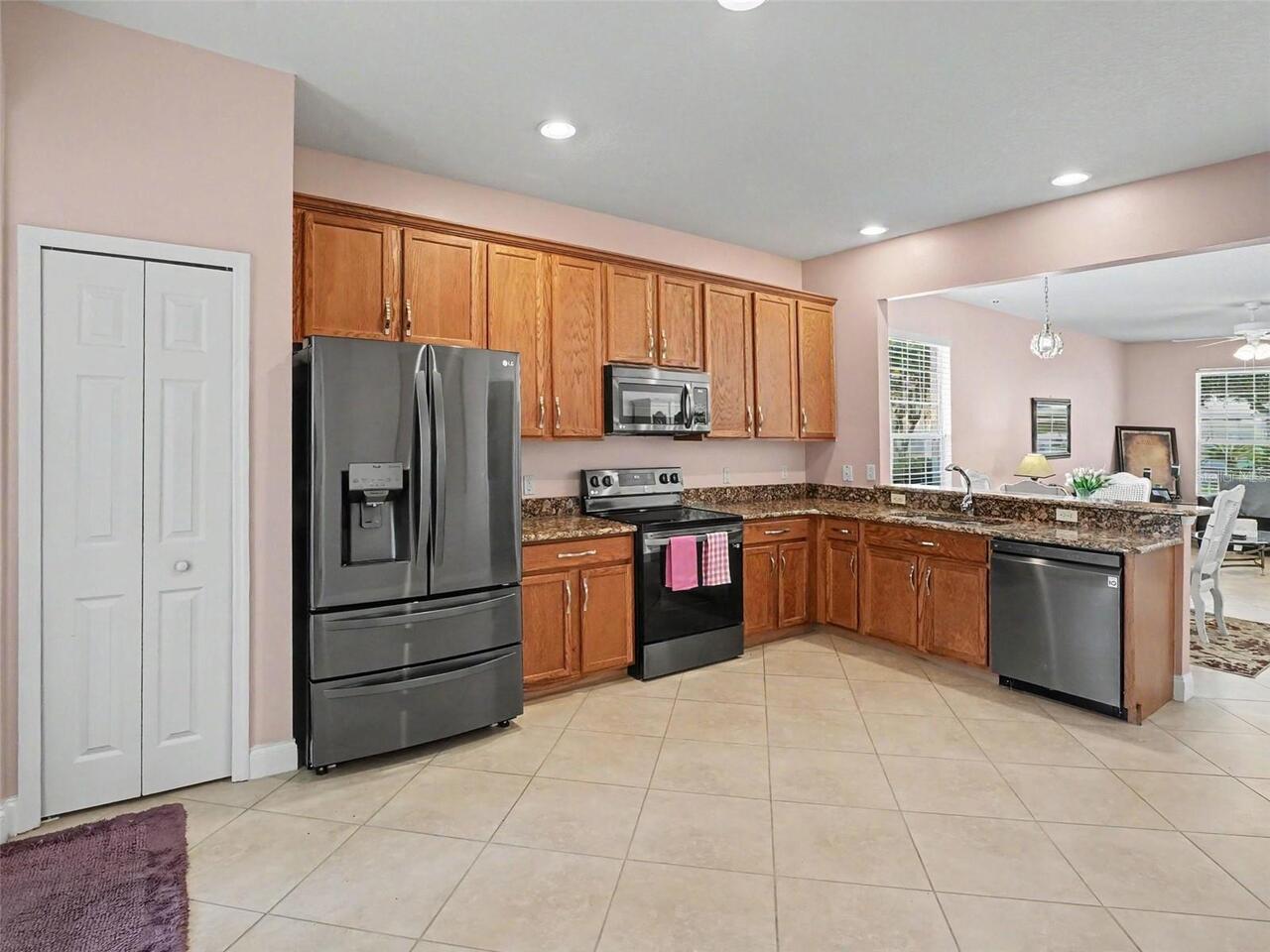 Listing Photo 11