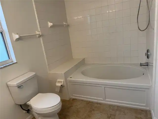 Listing Photo 9