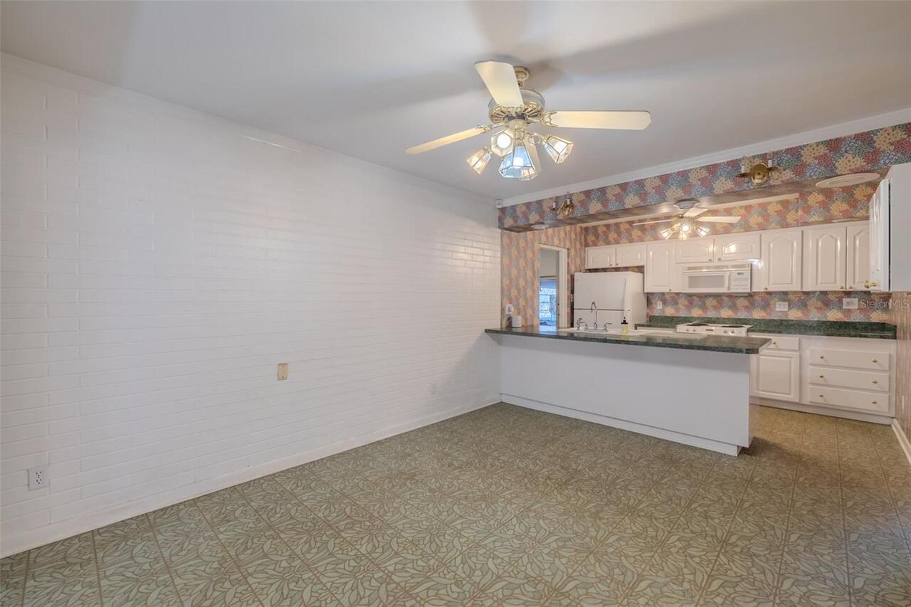 Listing Photo 15