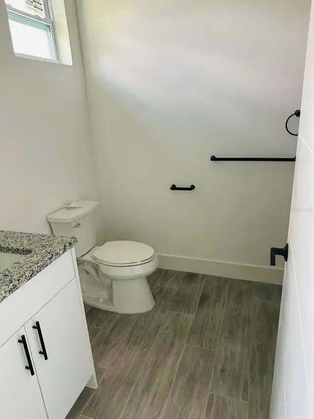 Listing Photo 10