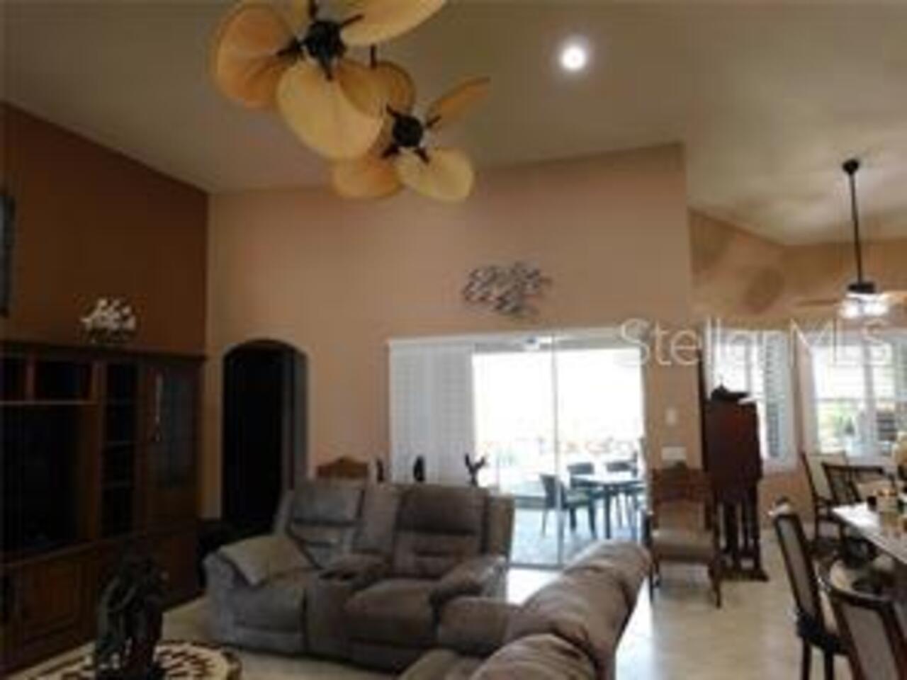 Listing Photo 11