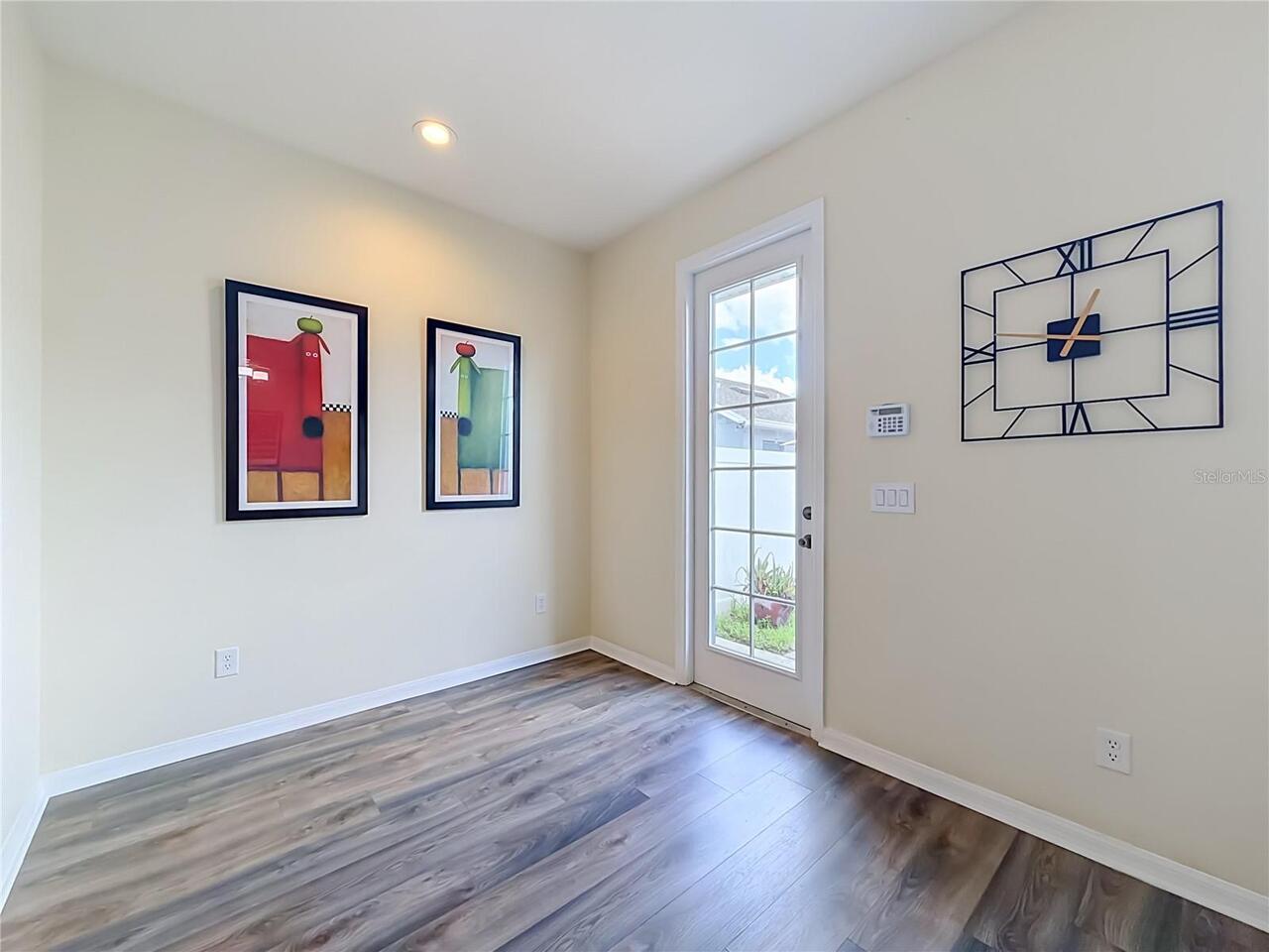 Listing Photo 12