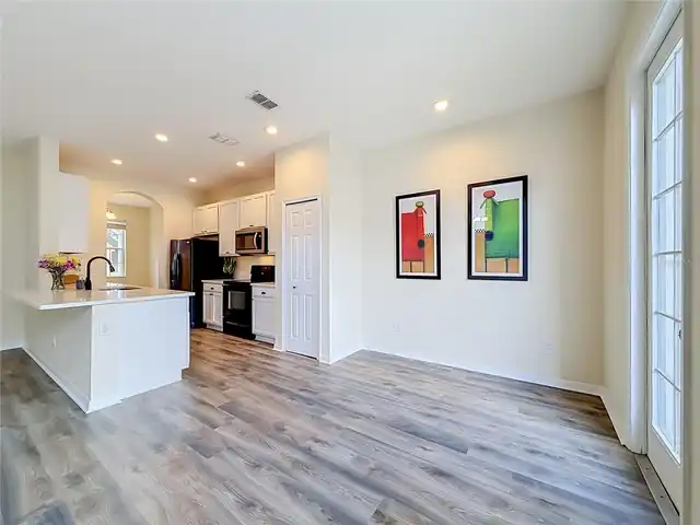 Listing Photo 16