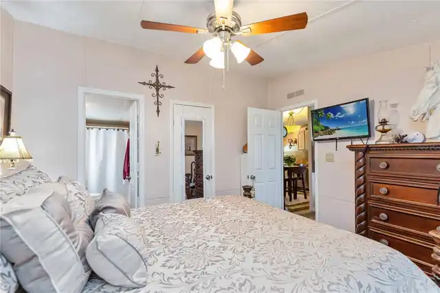 Listing Photo 25
