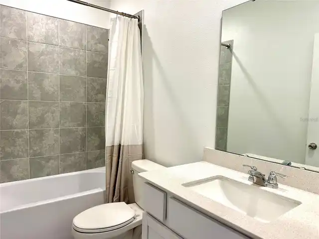 Listing Photo 12
