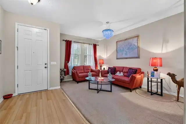 Listing Photo 9