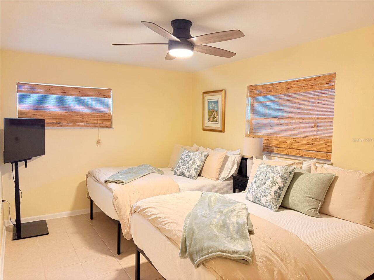 Listing Photo 12