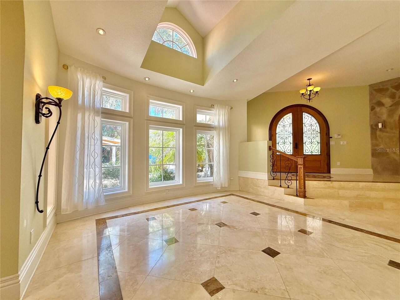 Listing Photo 10