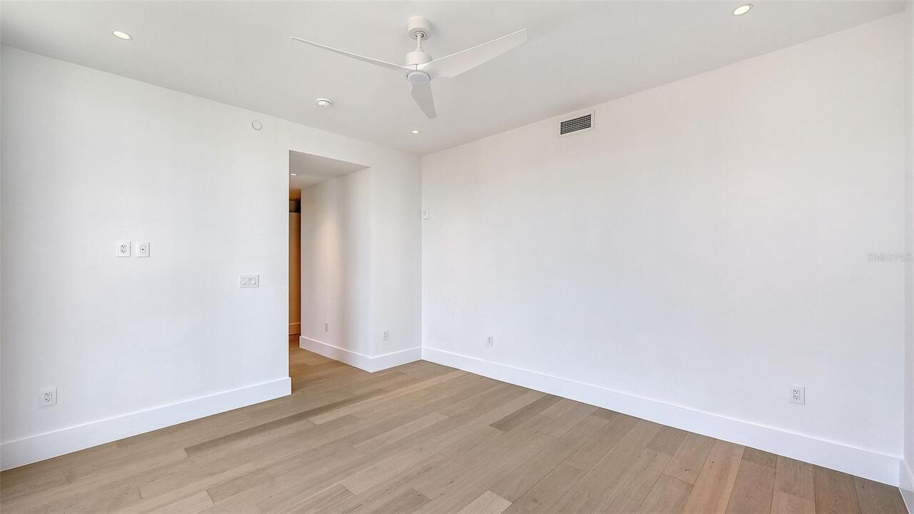 Listing Photo 33