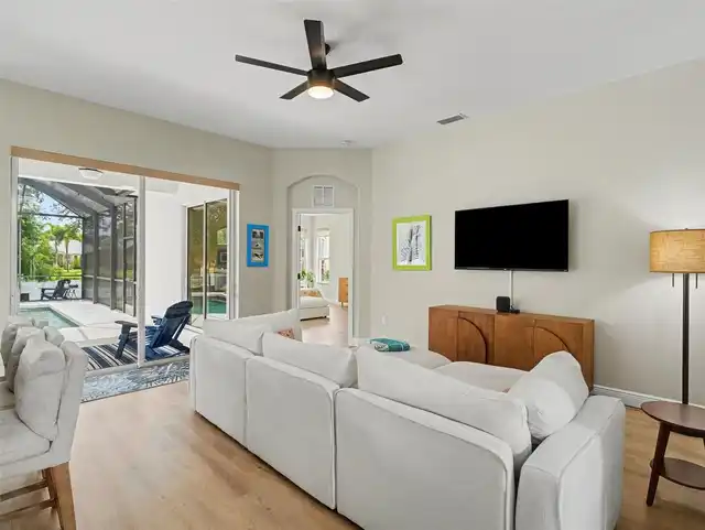 Listing Photo 13