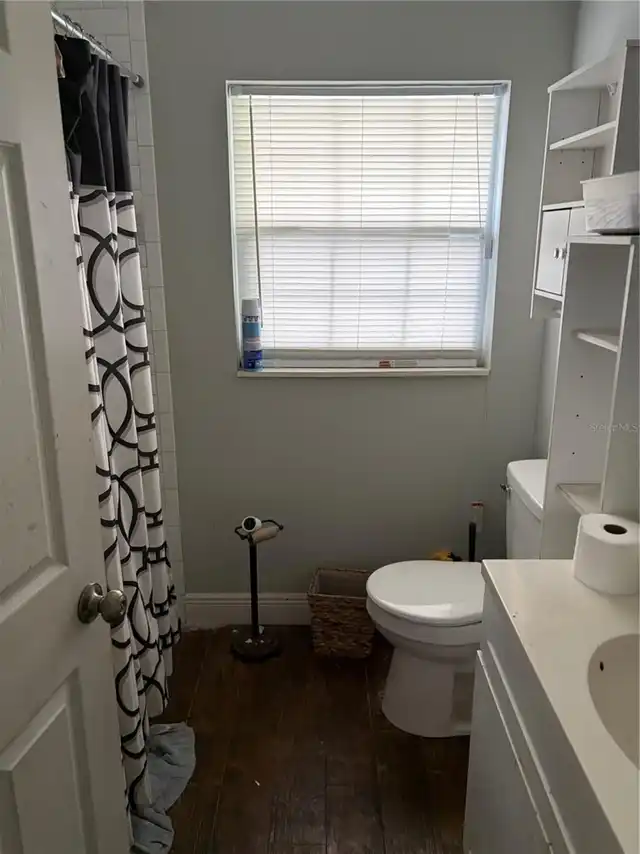 Listing Photo 8