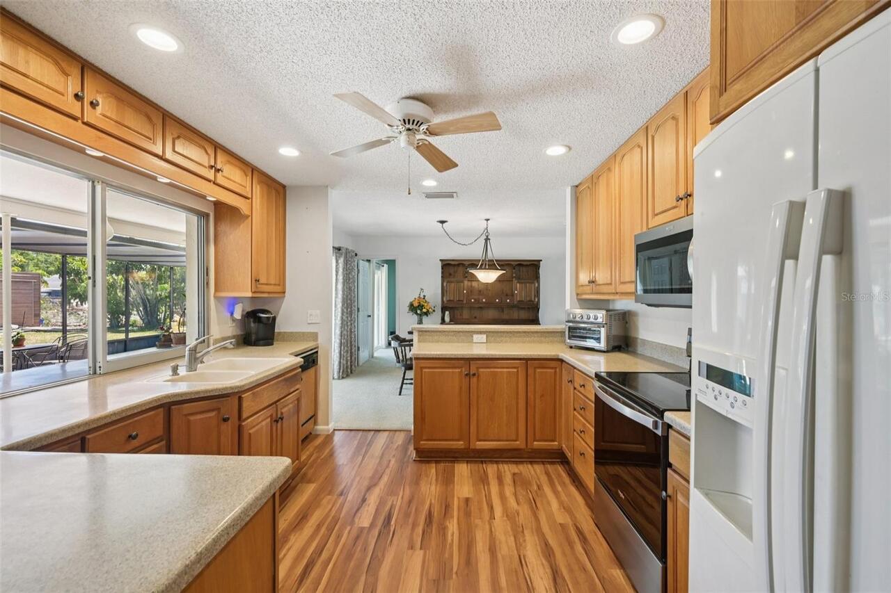 Listing Photo 11
