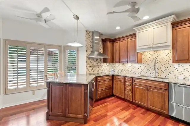 Listing Photo 14