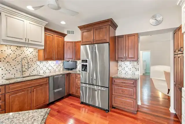 Listing Photo 16