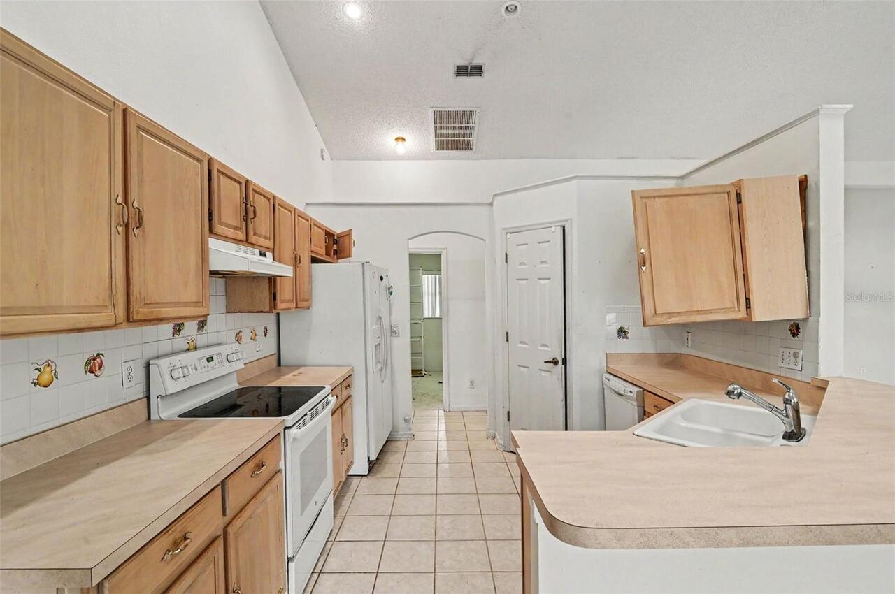 Listing Photo 8