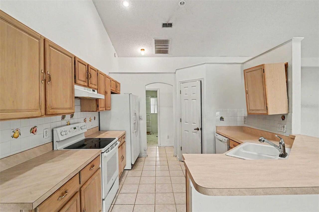 Listing Photo 8