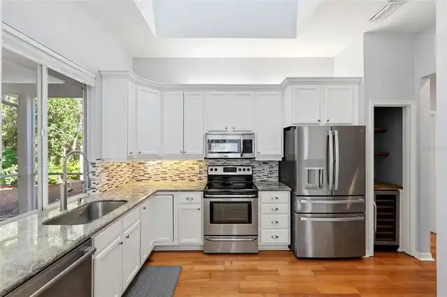 Listing Photo 14