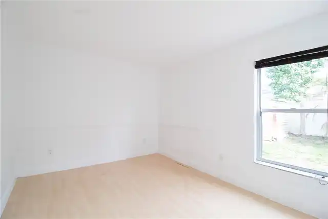 Listing Photo 20