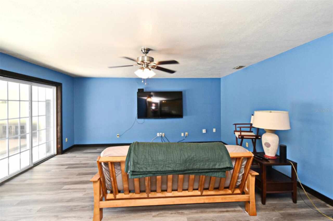 Listing Photo 14