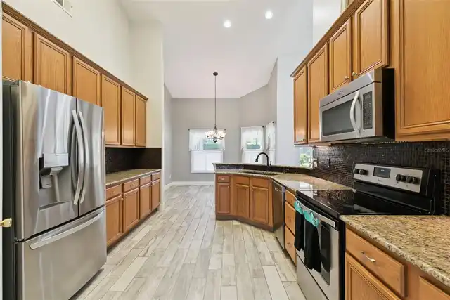 Listing Photo 8
