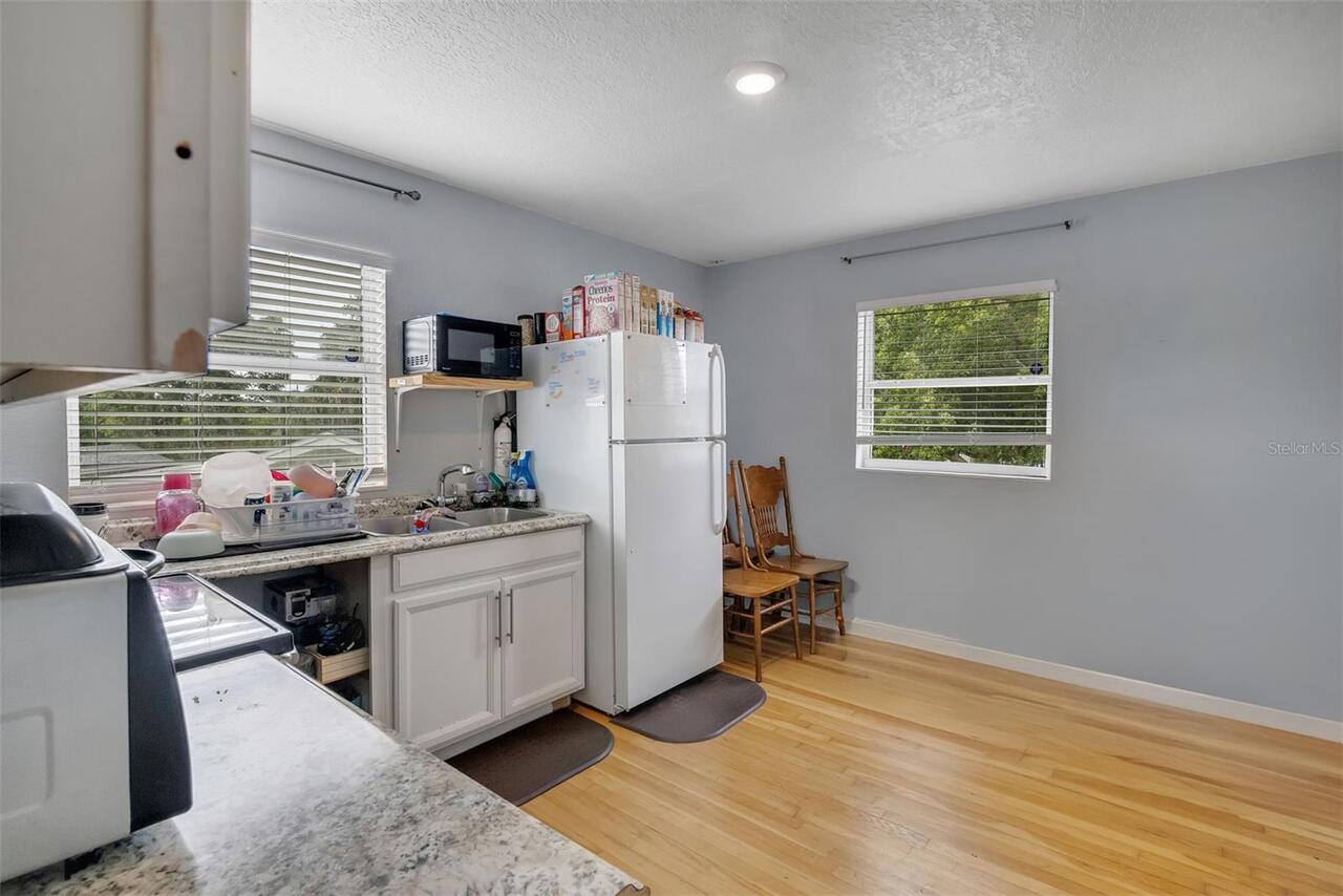 Listing Photo 16