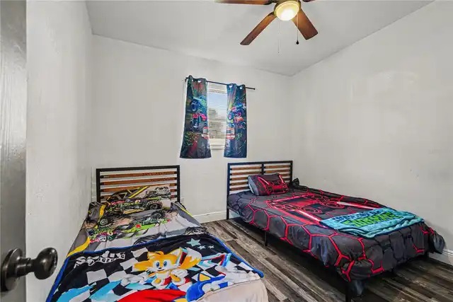 Listing Photo 12