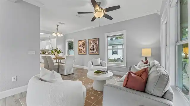 Listing Photo 9