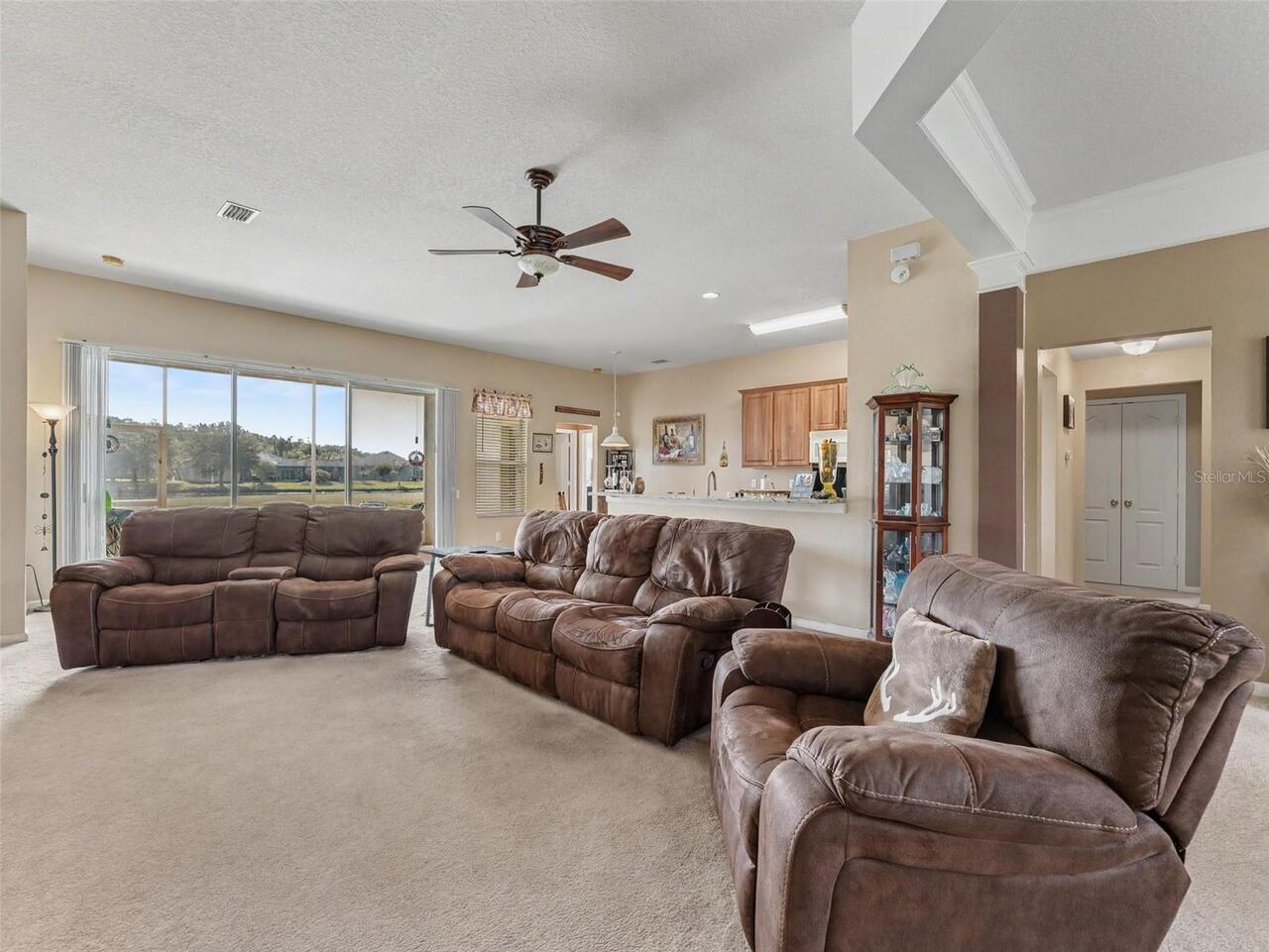 Listing Photo 12