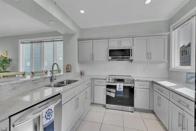 Listing Photo 10
