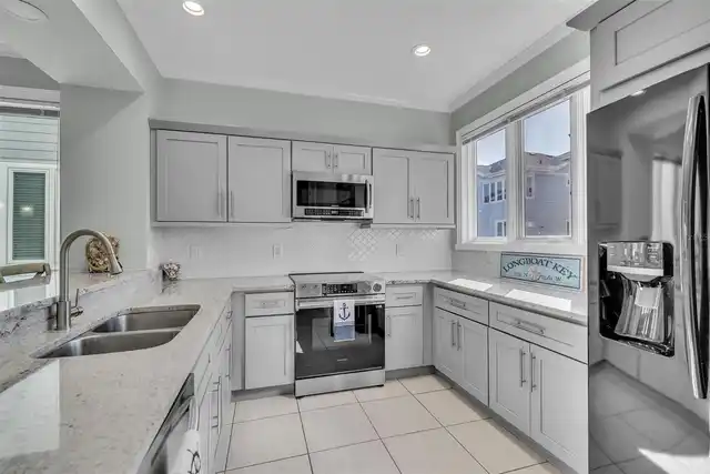 Listing Photo 11
