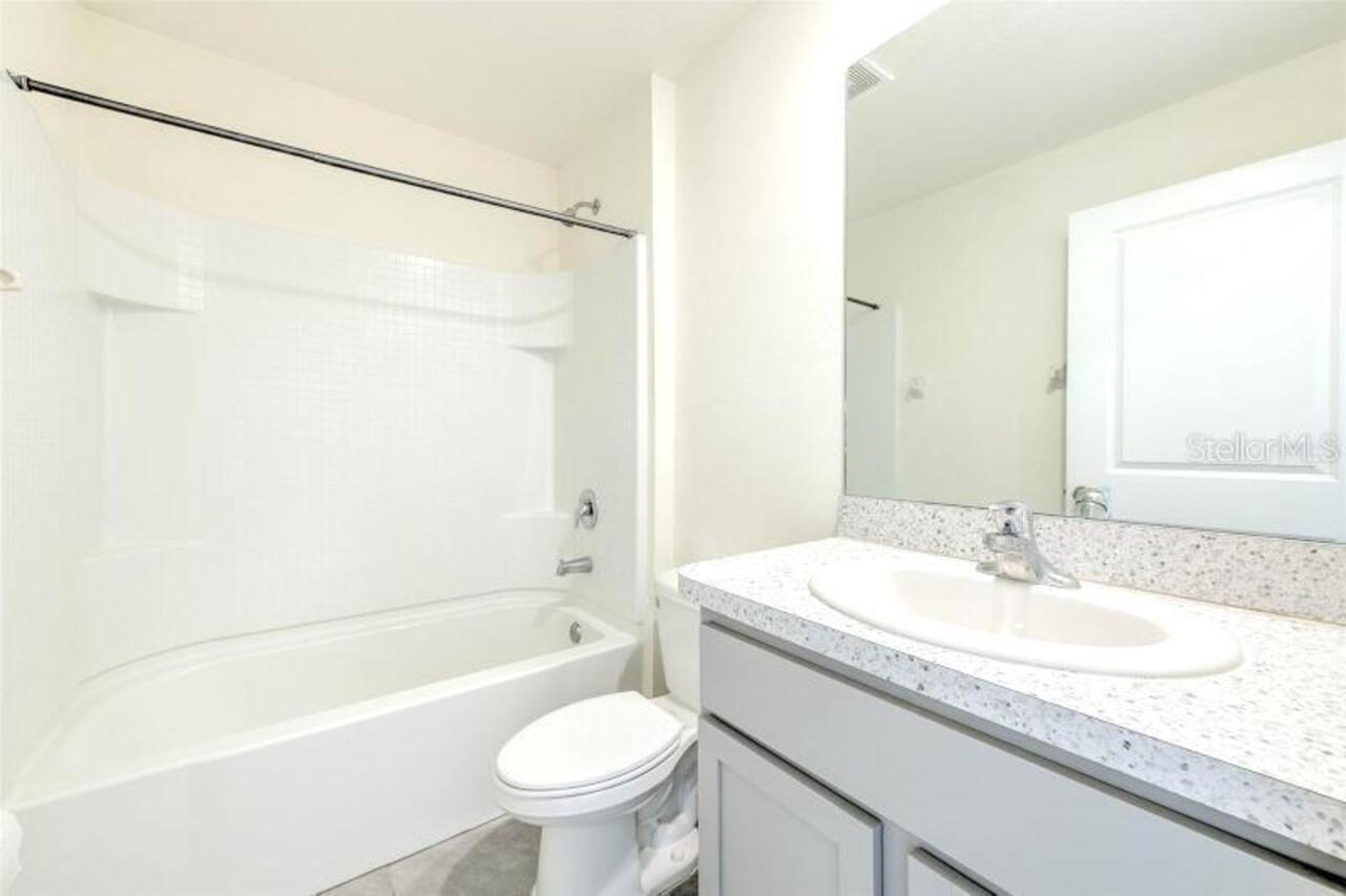 Listing Photo 12
