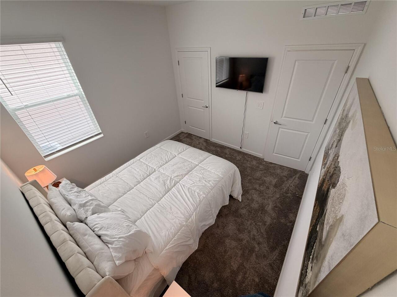 Listing Photo 10