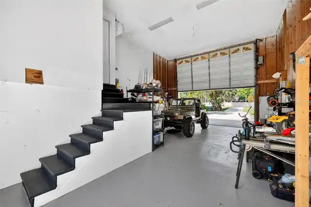 Listing Photo 9