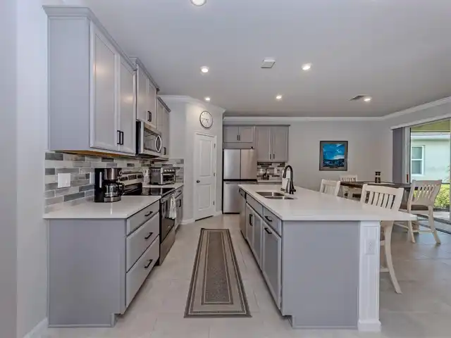 Listing Photo 18