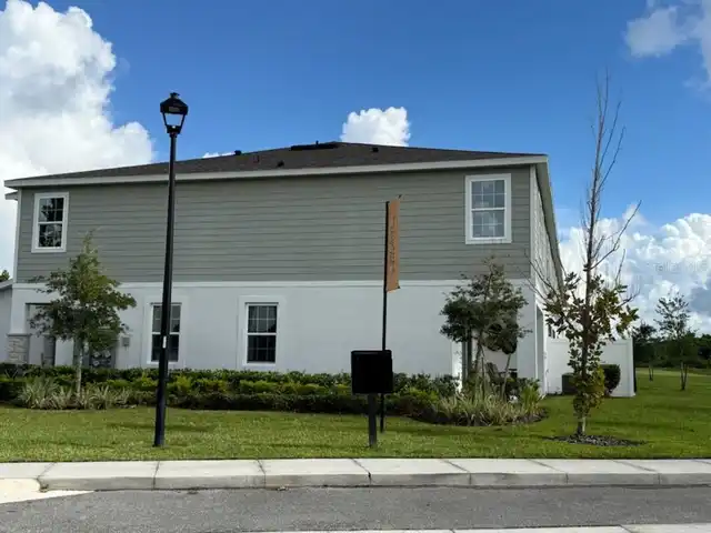 Listing Photo 17