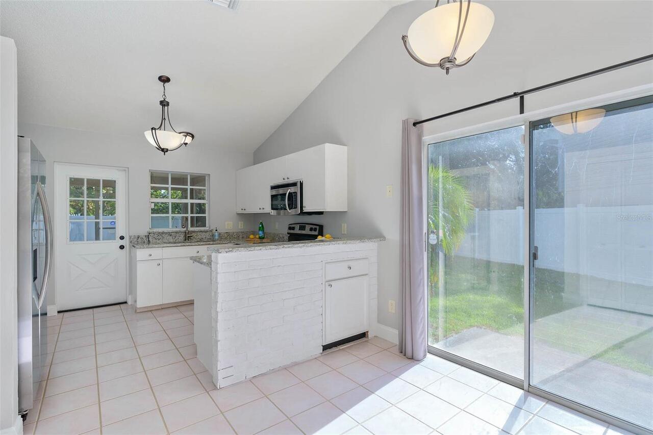 Listing Photo 10