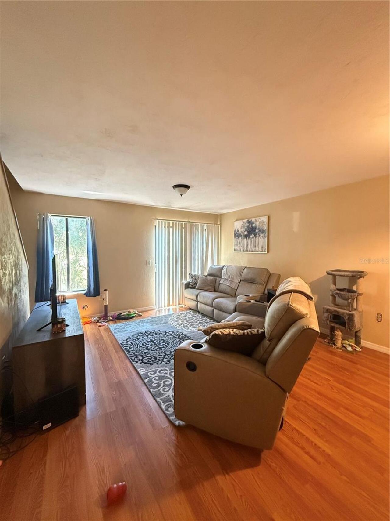 Listing Photo 9