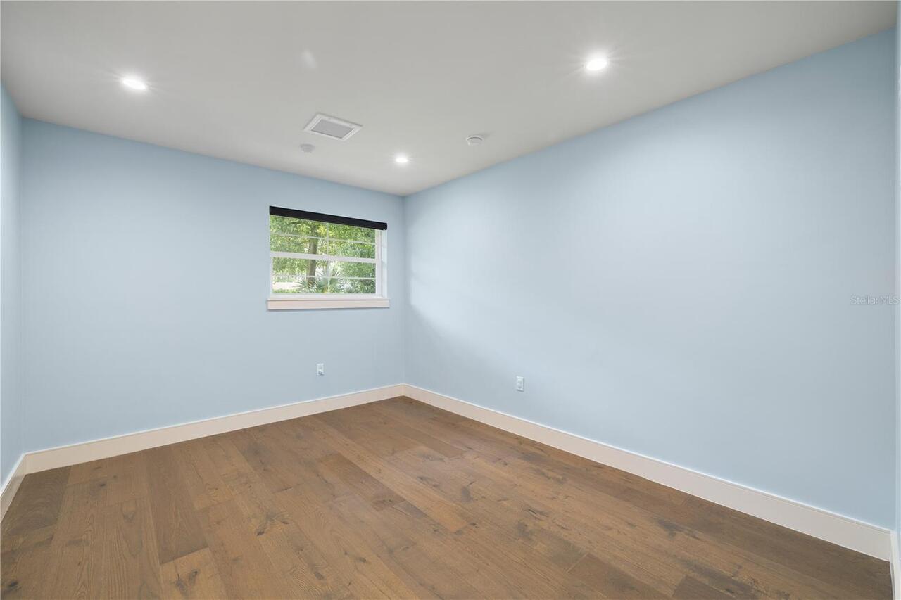 Listing Photo 33