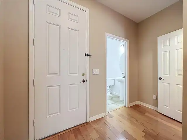 Listing Photo 8