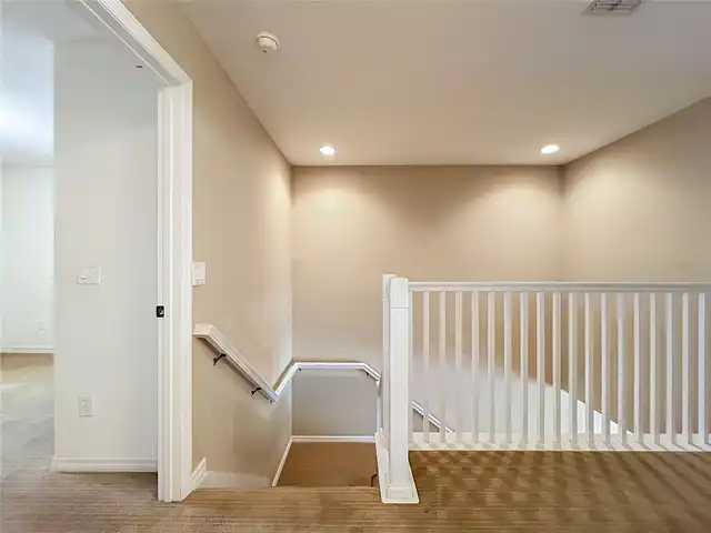 Listing Photo 33