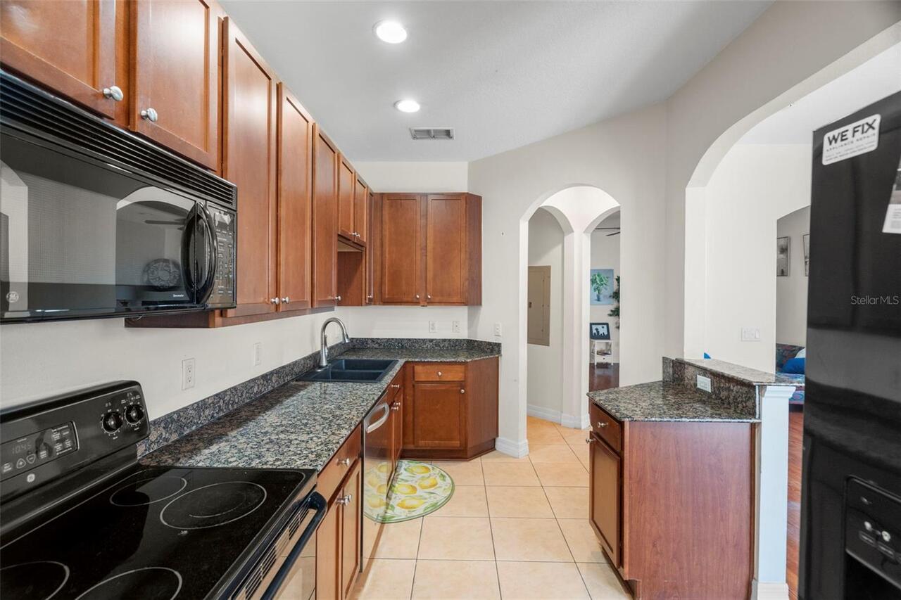 Listing Photo 12