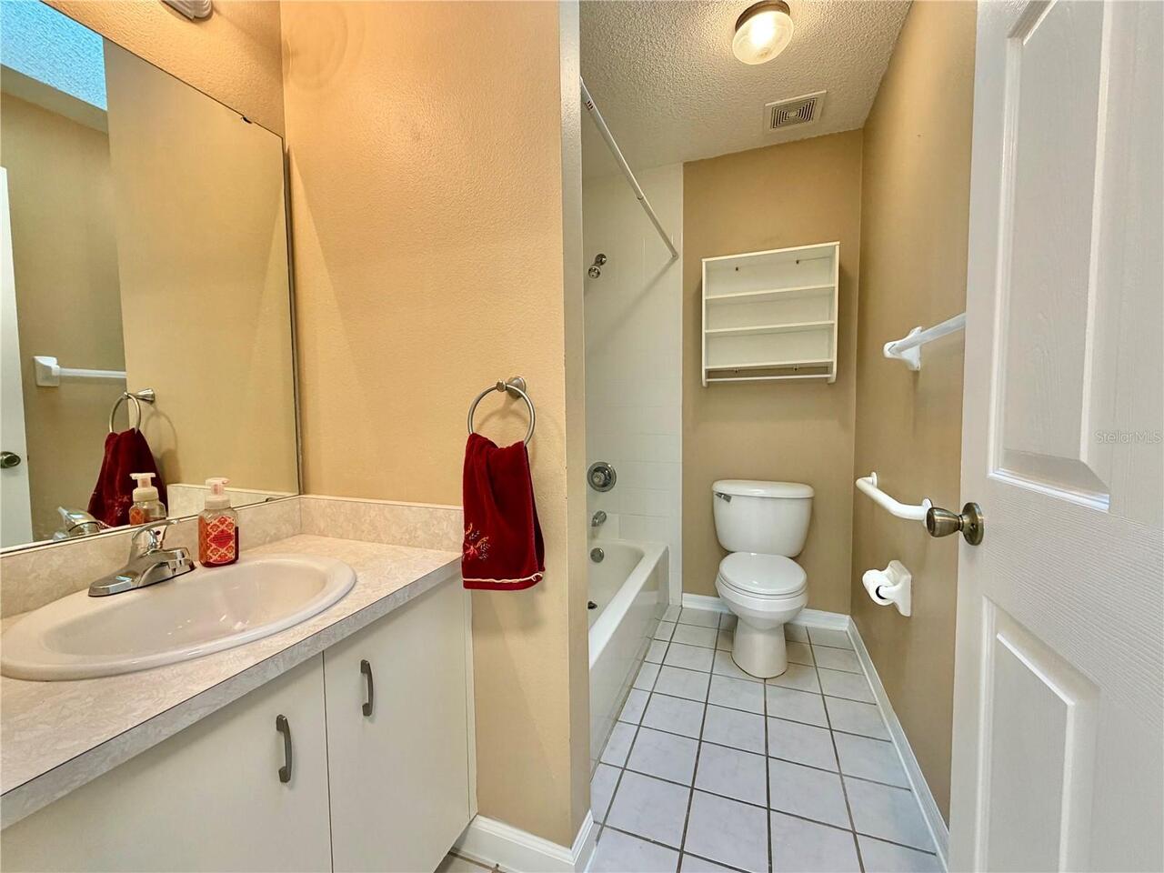Listing Photo 12