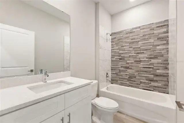 Listing Photo 18
