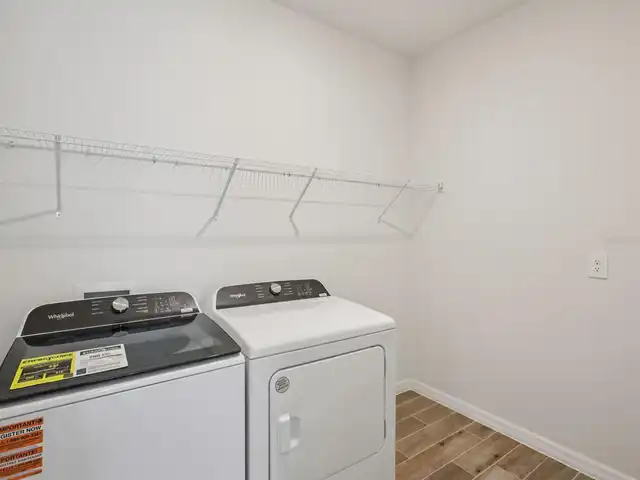 Listing Photo 12