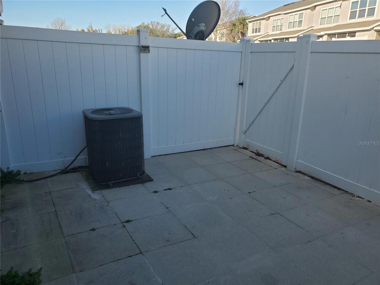 Listing Photo 8