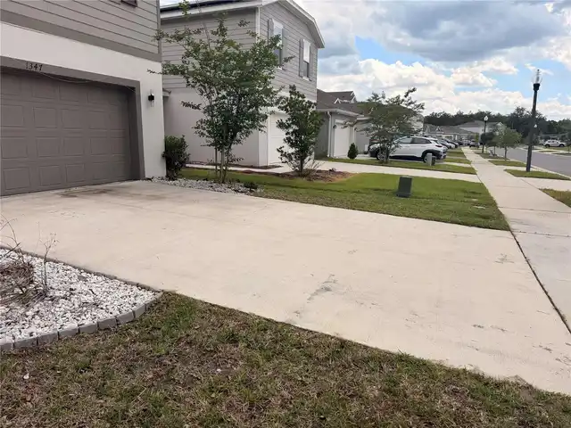 Listing Photo 9