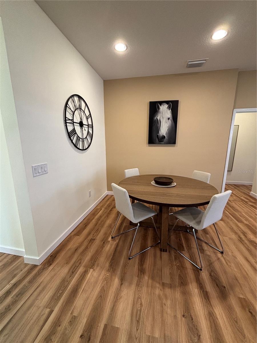 Listing Photo 12