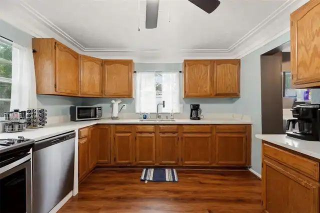 Listing Photo 16