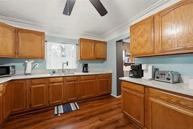 Listing Photo 17